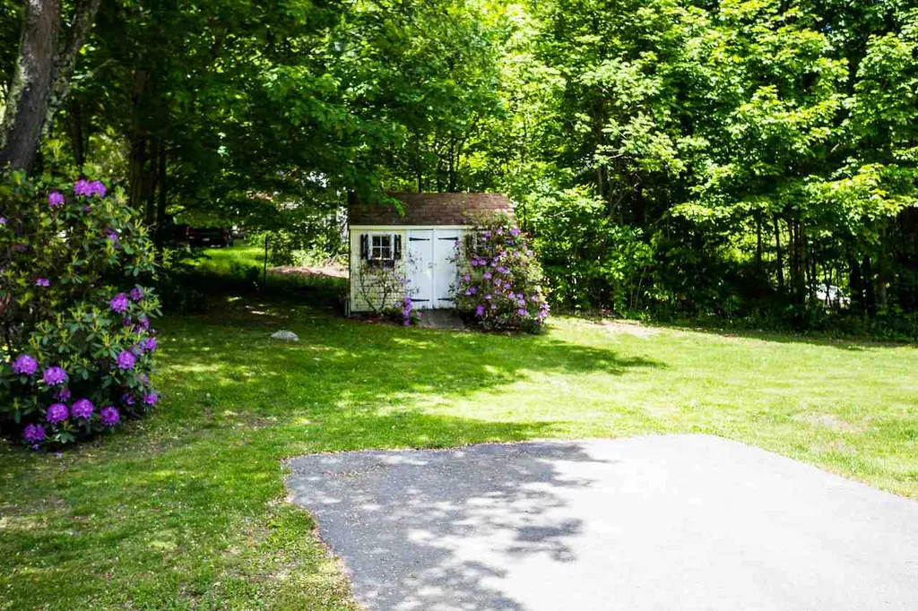 129 Lucas Pond Road Northwood NH 03261