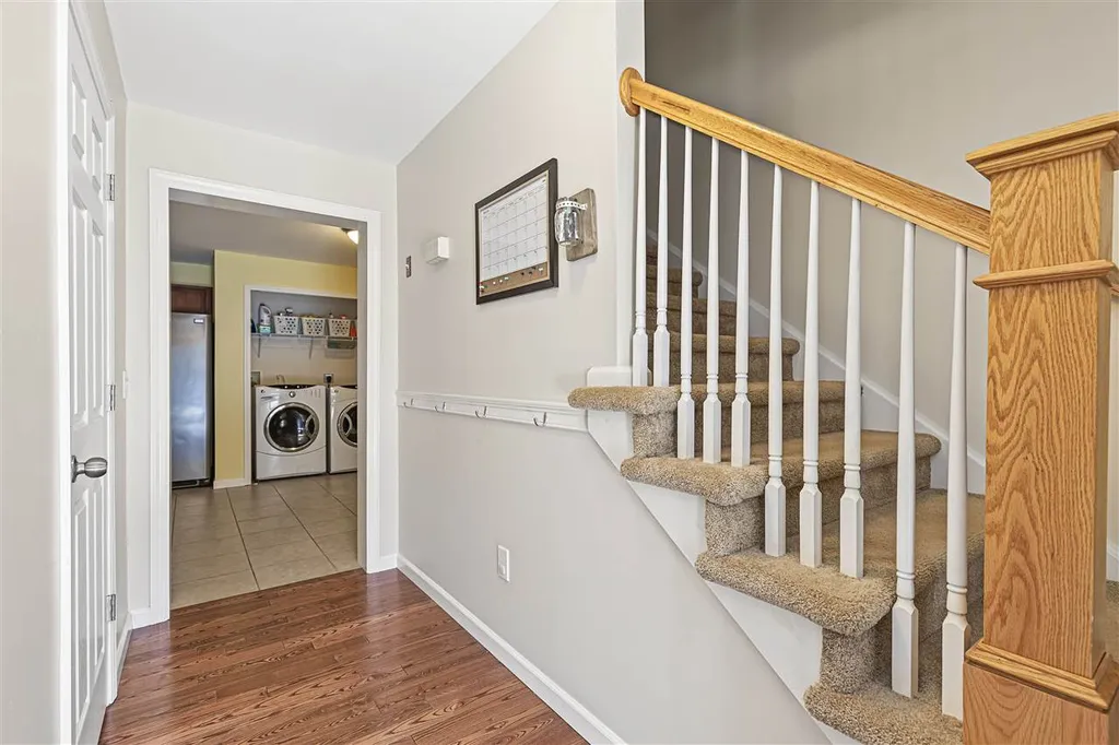 28 Jay Way Rochester NH 03868-0000