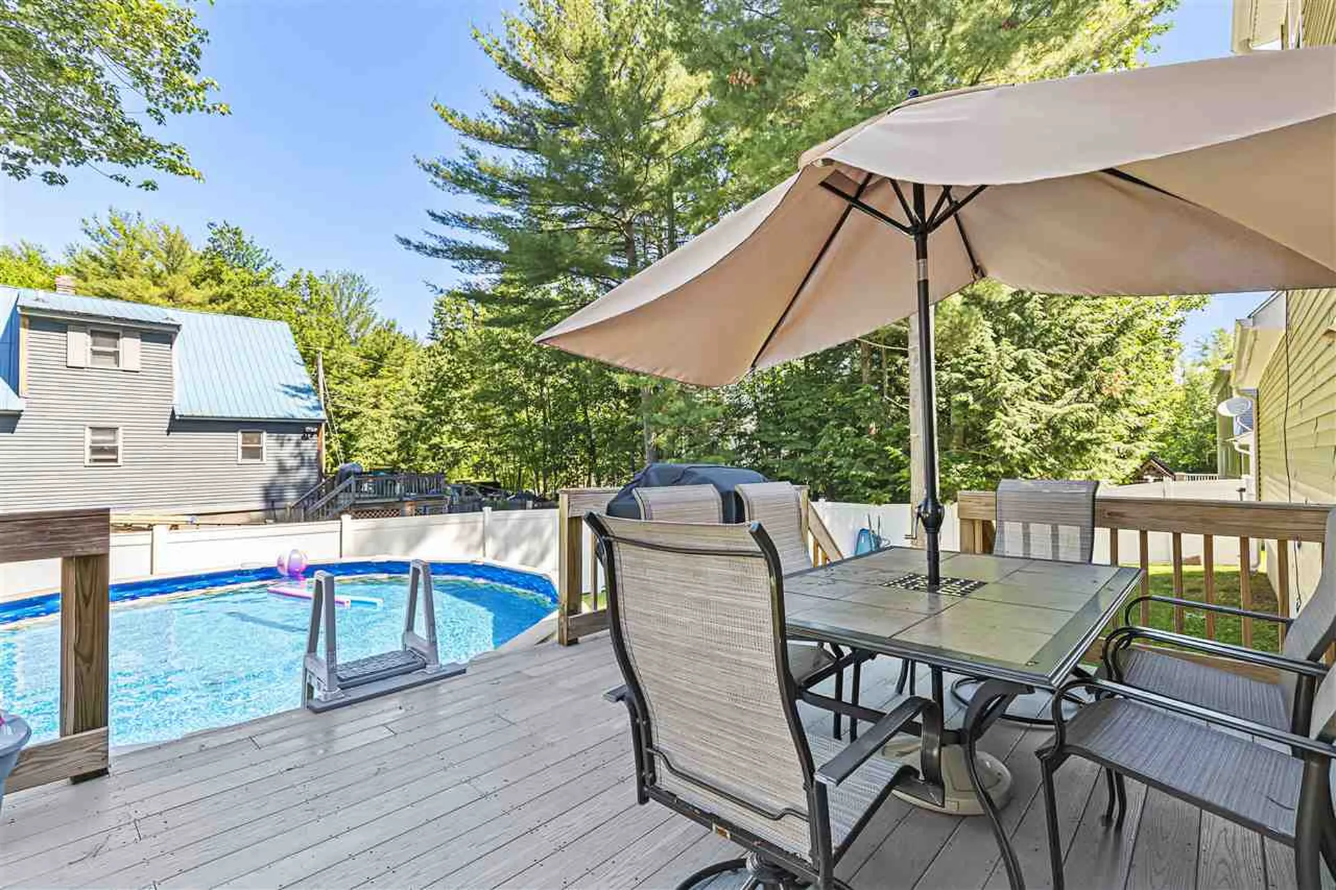 28 Jay Way Rochester NH 03868-0000