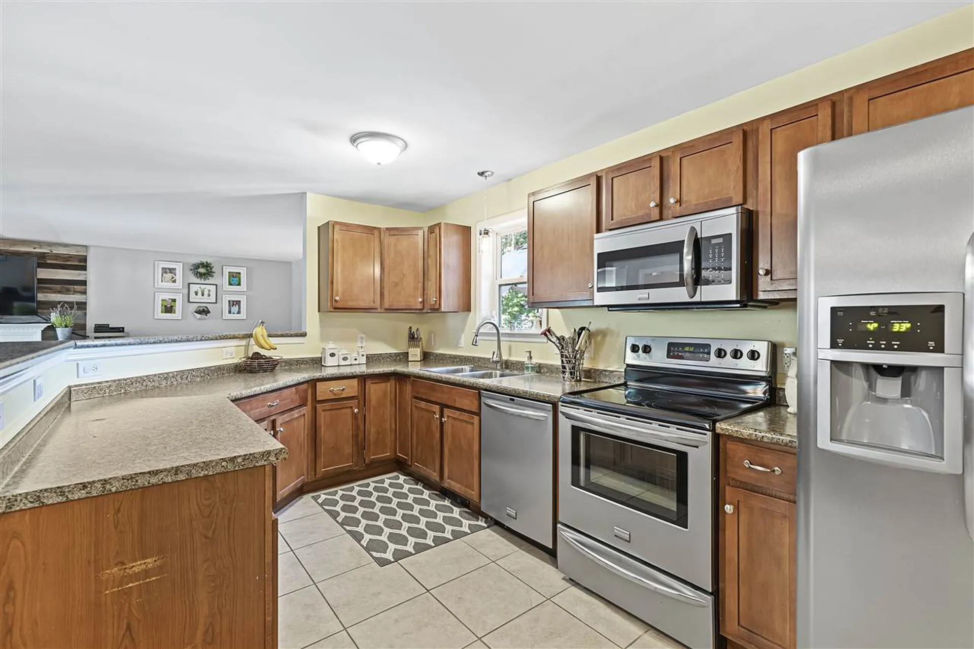 28 Jay Way Rochester NH 03868-0000