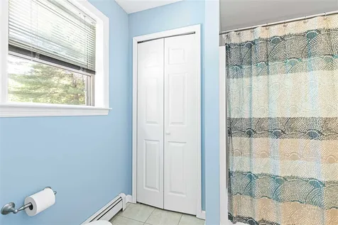 28 Jay Way Rochester NH 03868-0000