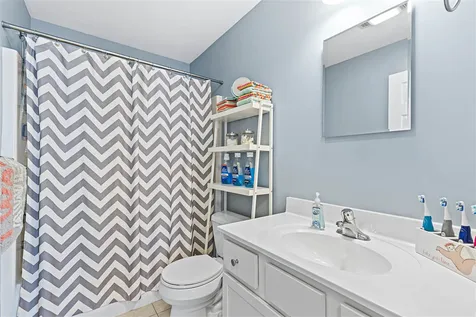 28 Jay Way Rochester NH 03868-0000