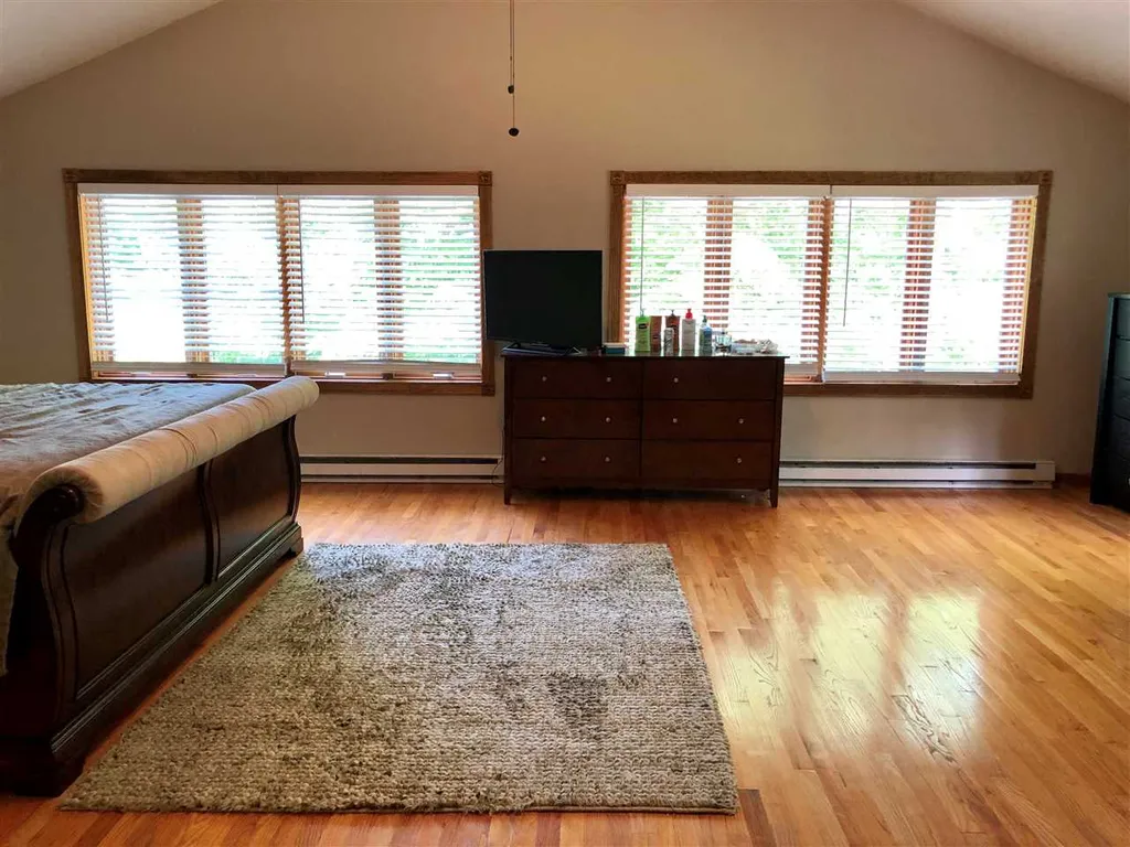 8 Lowell Road Windham NH 03087