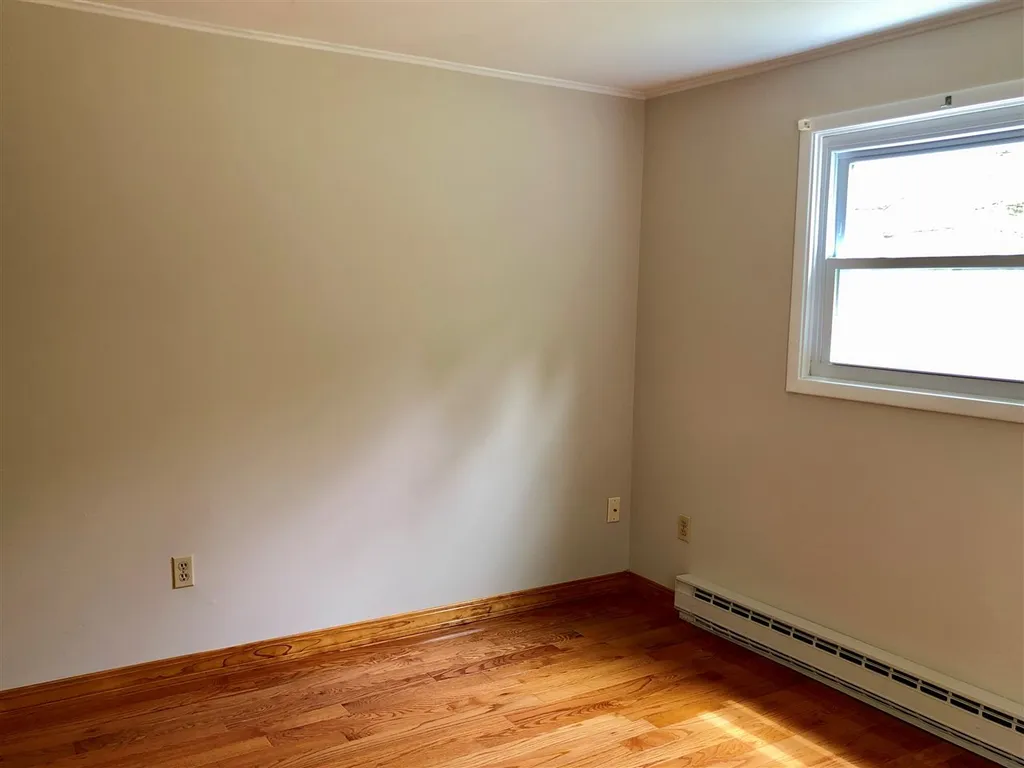 8 Lowell Road Windham NH 03087
