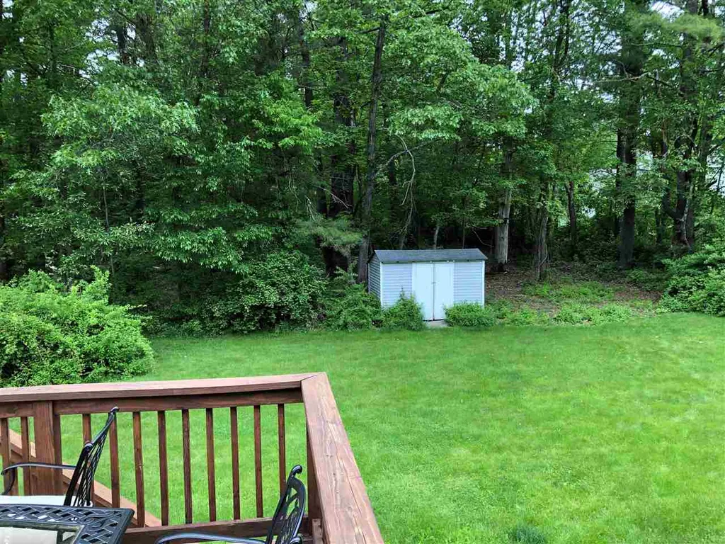 8 Lowell Road Windham NH 03087