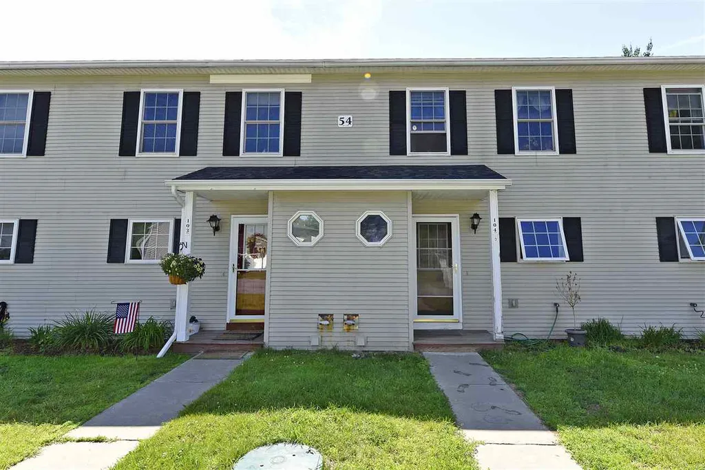 54 Colonial Road Fairfax VT 05454