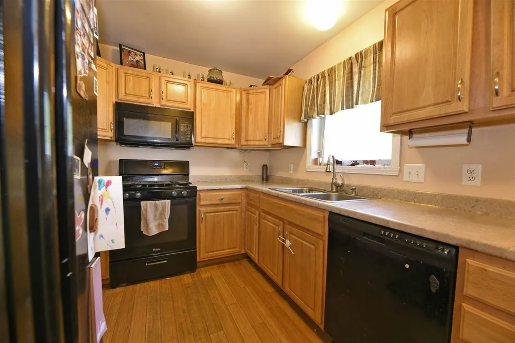 54 Colonial Road Fairfax VT 05454