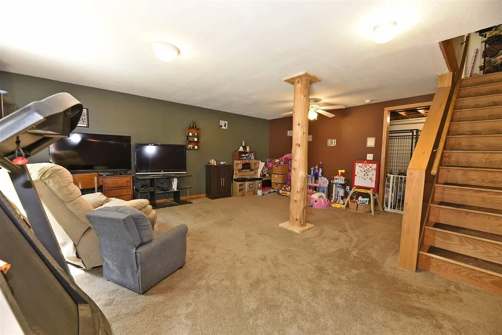 54 Colonial Road Fairfax VT 05454