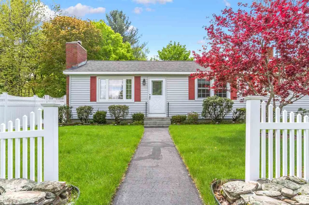 33 Tufts Drive Nashua NH 03064
