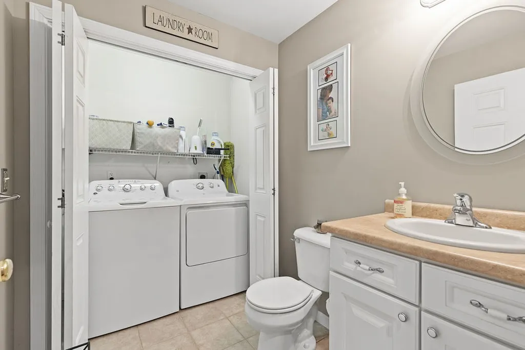 33 Jay Way Rochester NH 03868