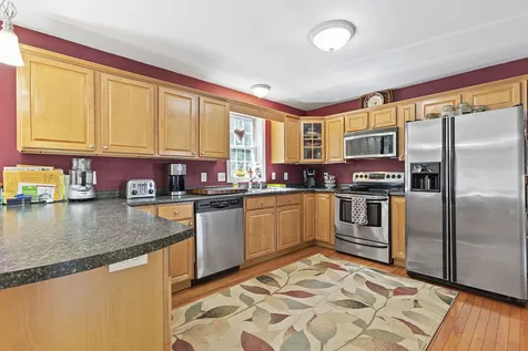 33 Jay Way Rochester NH 03868