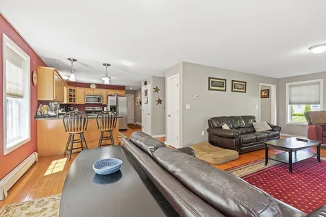 33 Jay Way Rochester NH 03868