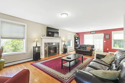 33 Jay Way Rochester NH 03868