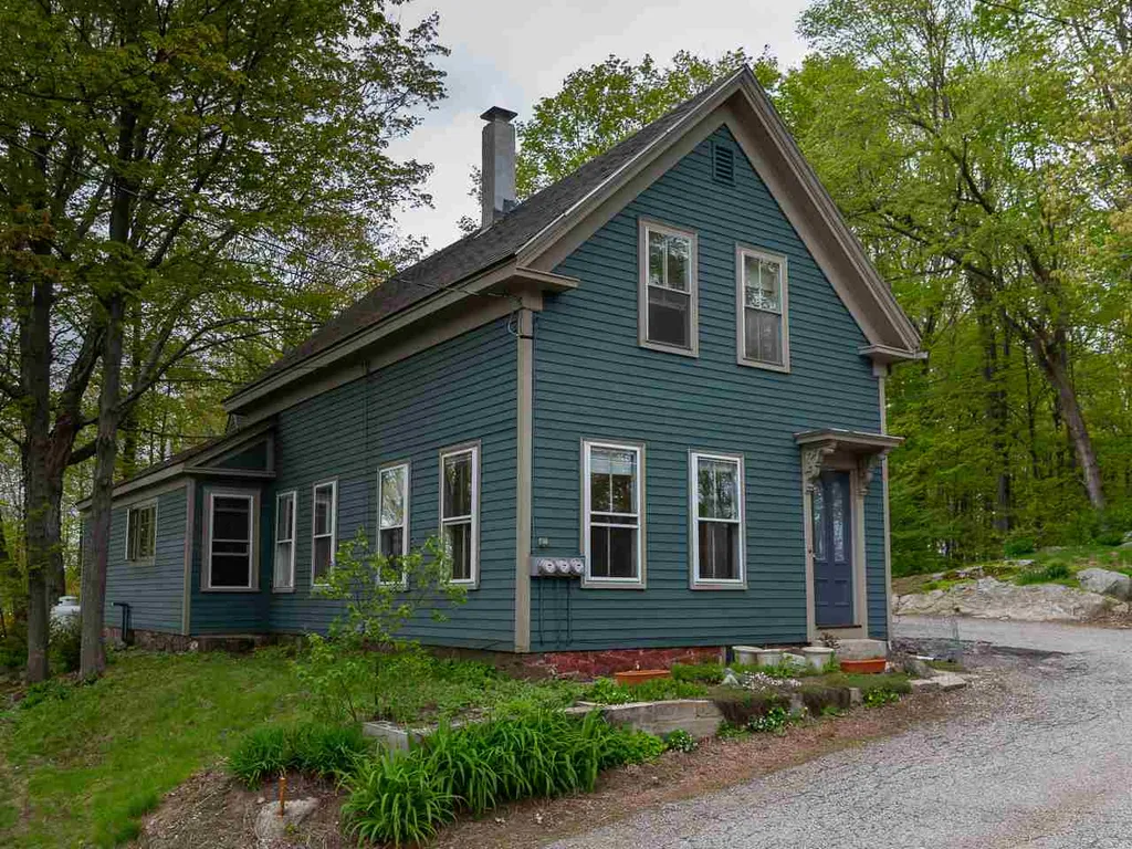 11 Mount Pleasant Street Newmarket NH 03857