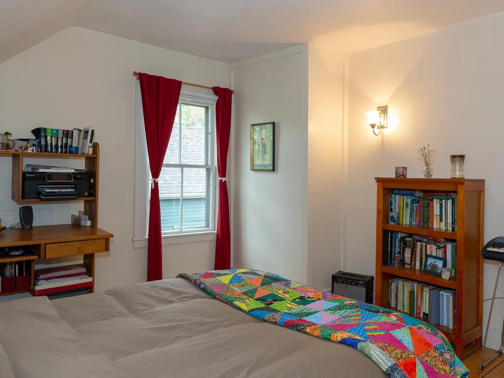 11 Mount Pleasant Street Newmarket NH 03857