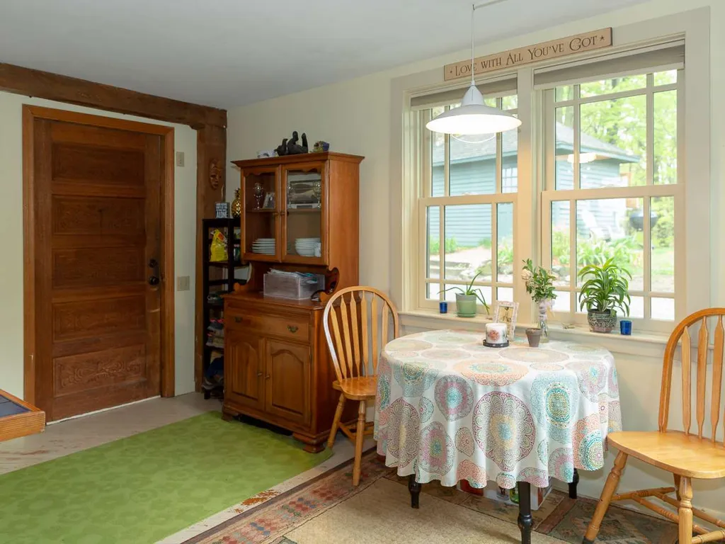 11 Mount Pleasant Street Newmarket NH 03857