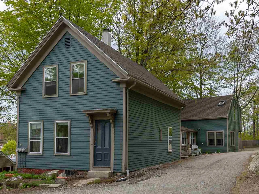11 Mount Pleasant Street Newmarket NH 03857