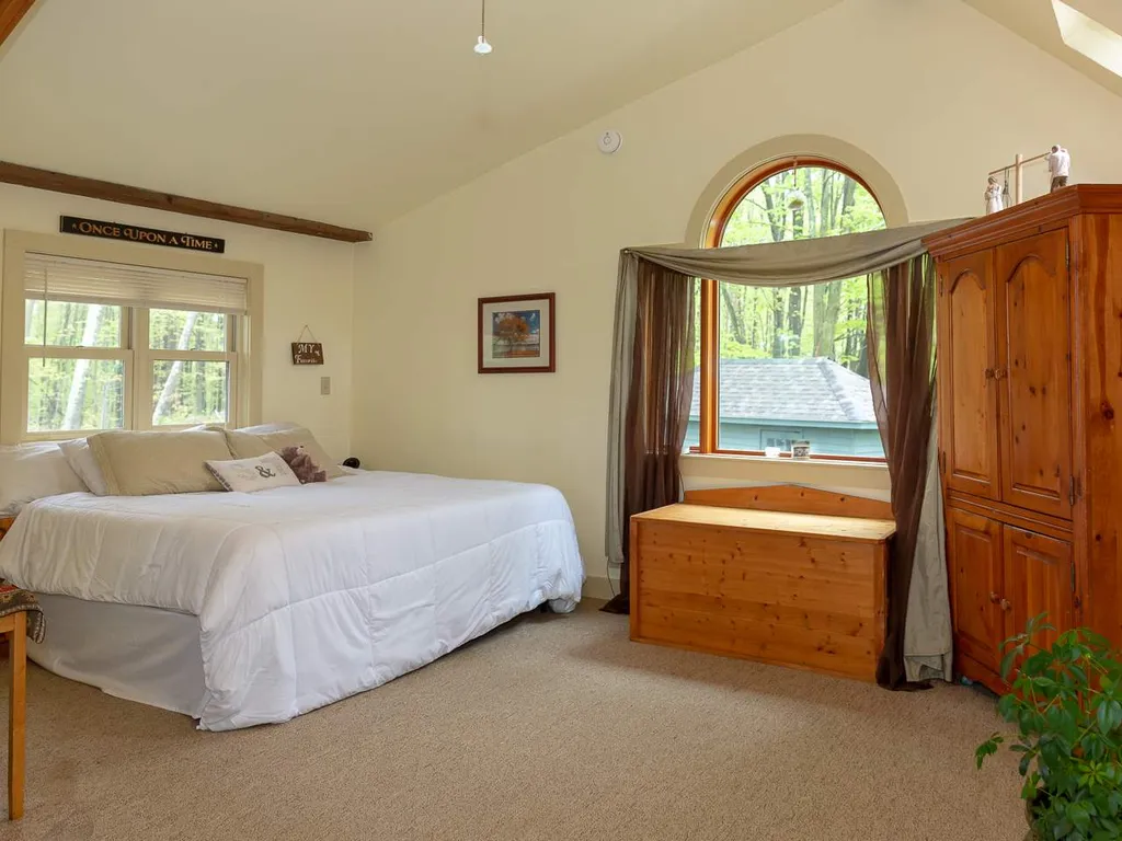 11 Mount Pleasant Street Newmarket NH 03857