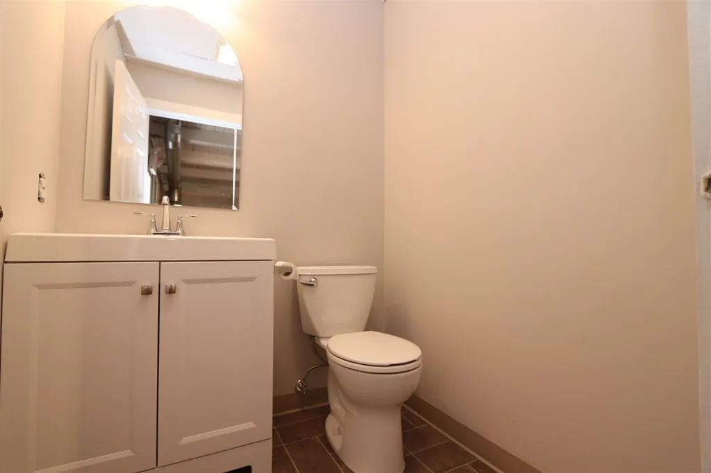 87 Lafayette Road Hampton Falls NH 03844