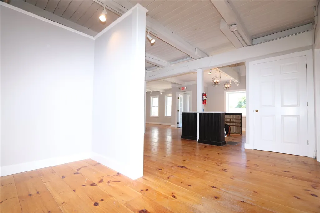 87 Lafayette Road Hampton Falls NH 03844