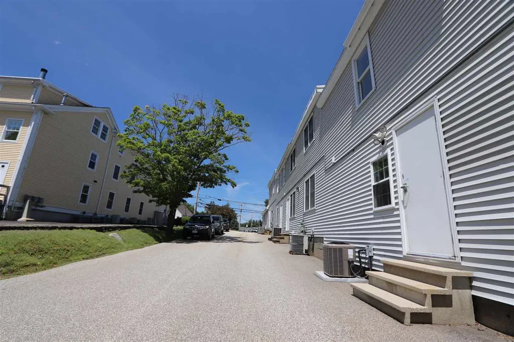 87 Lafayette Road Hampton Falls NH 03844
