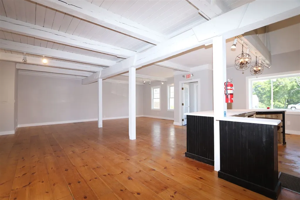 87 Lafayette Road Hampton Falls NH 03844