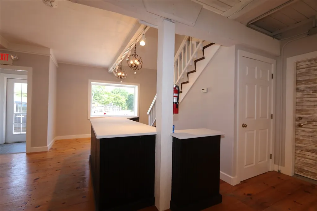 87 Lafayette Road Hampton Falls NH 03844