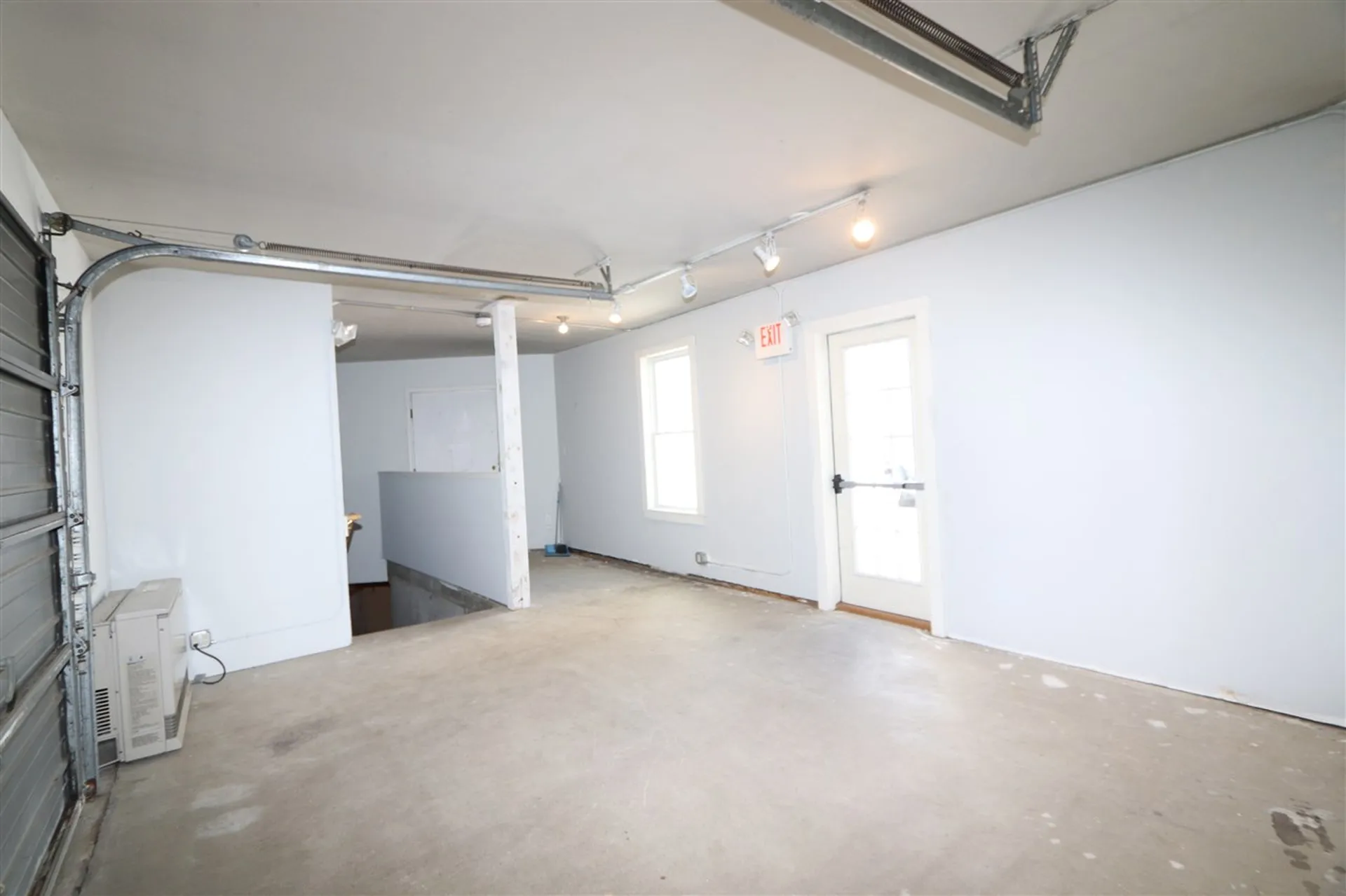 87 Lafayette Road Hampton Falls NH 03844