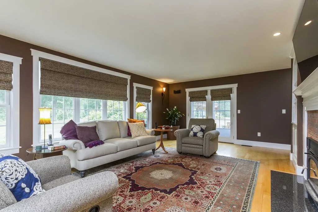 49 Oak Hill Road Brookline NH 03033