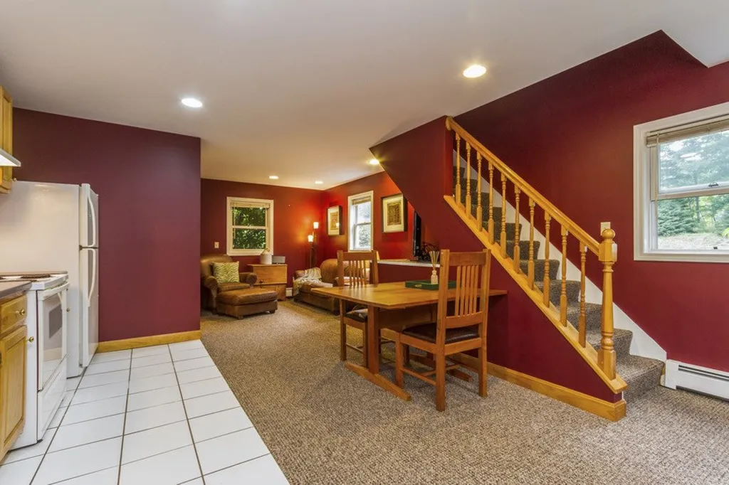 49 Oak Hill Road Brookline NH 03033