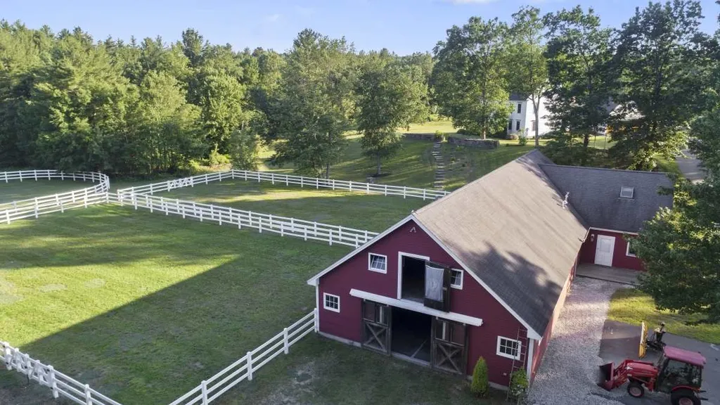 49 Oak Hill Road Brookline NH 03033