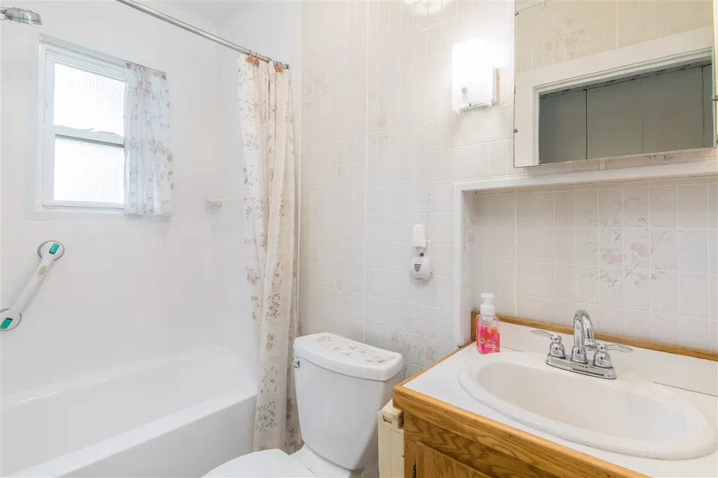 4 Hood Street Winooski VT 05404