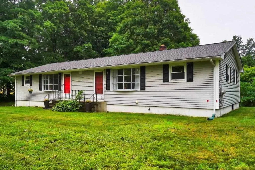 21A & 21b Old Derry Road Hudson NH 03051