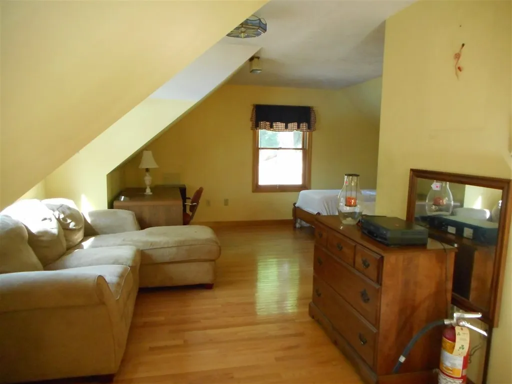 121 Collins Landing Road Weare NH 03281