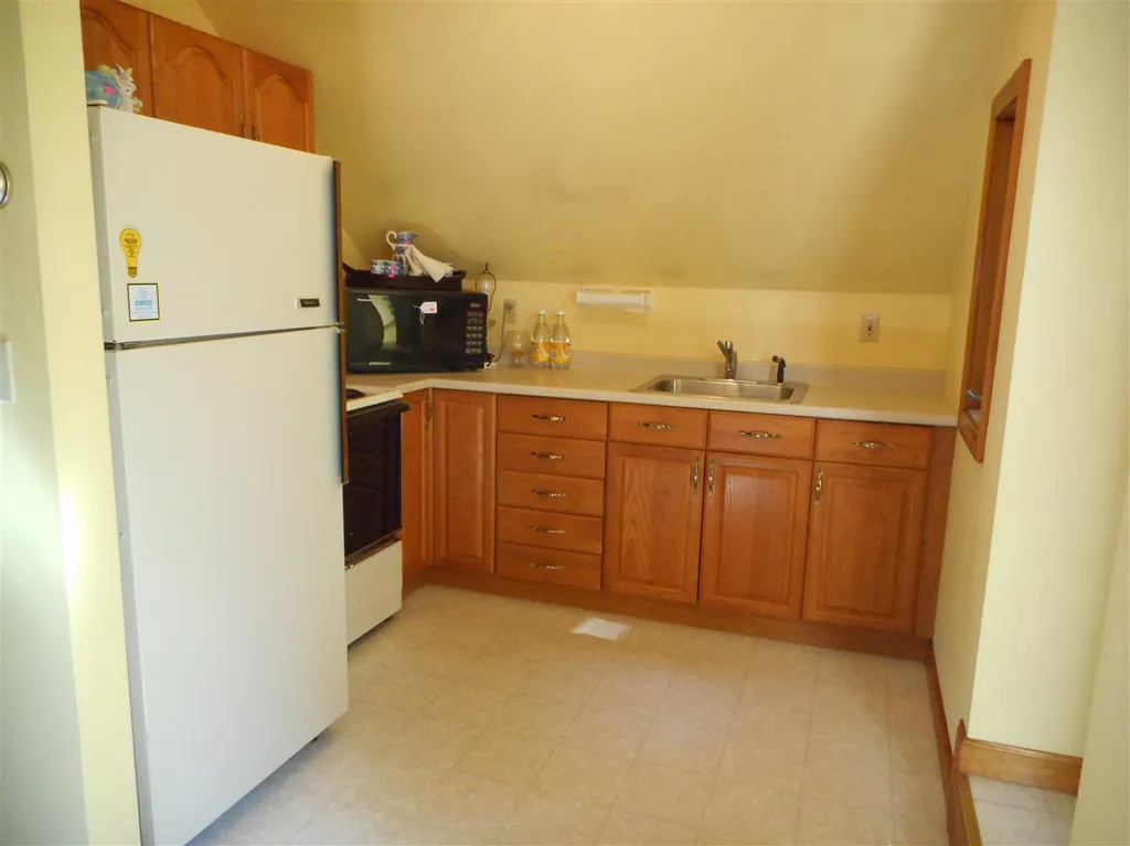 121 Collins Landing Road Weare NH 03281