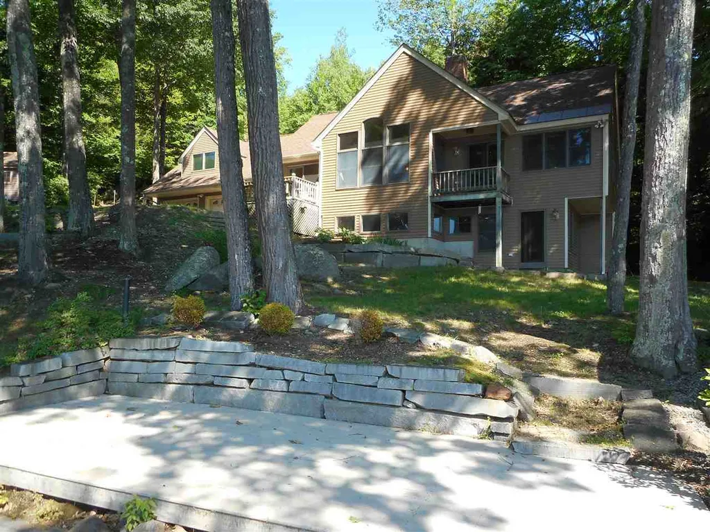 121 Collins Landing Road Weare NH 03281
