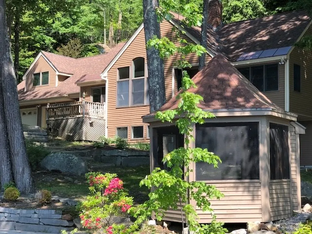 121 Collins Landing Road Weare NH 03281