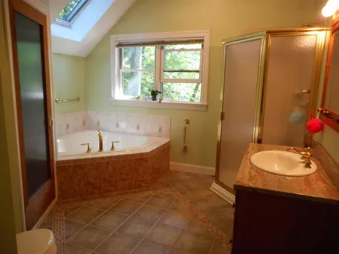 121 Collins Landing Road Weare NH 03281