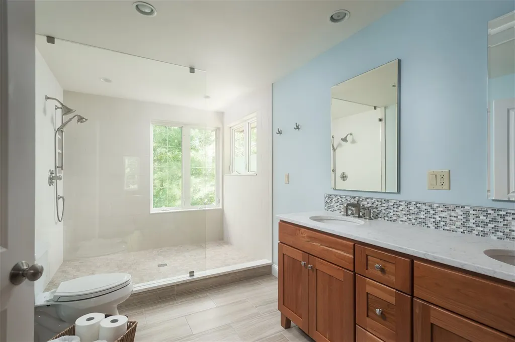 274 Newmarket Road Durham NH 03824