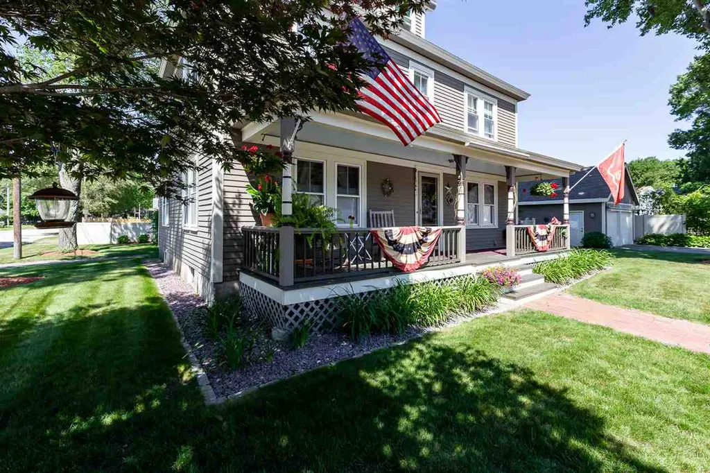1 Burns Street Nashua NH 03064