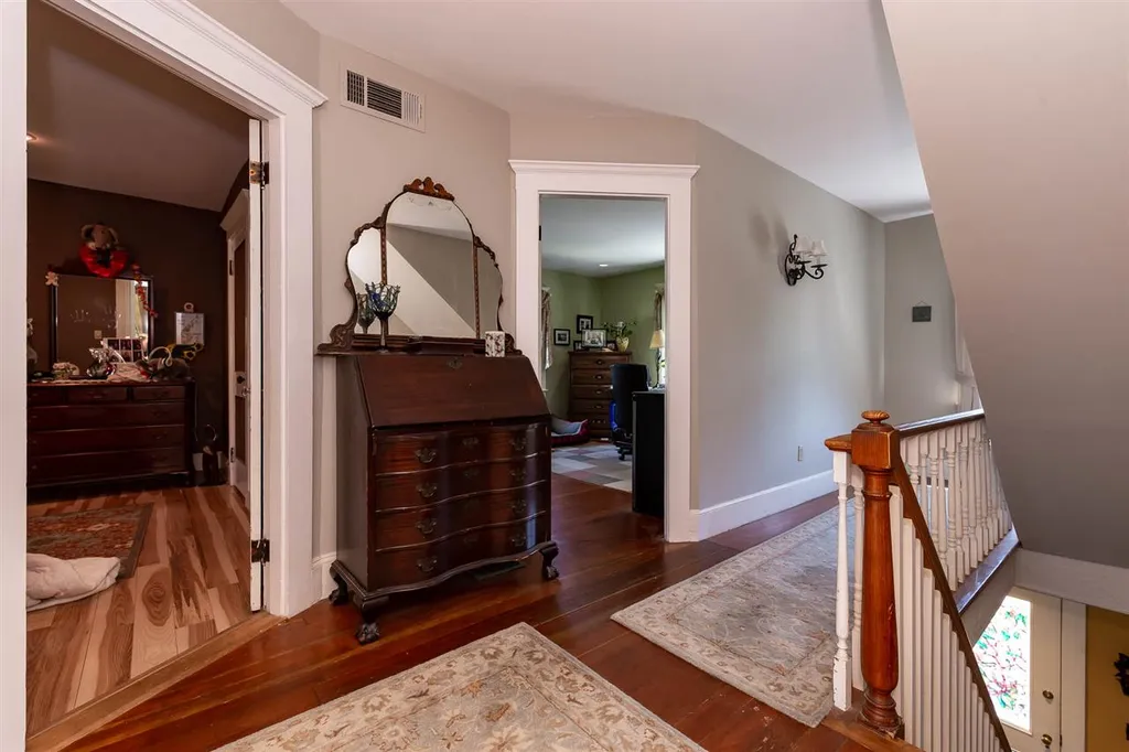 1 Burns Street Nashua NH 03064