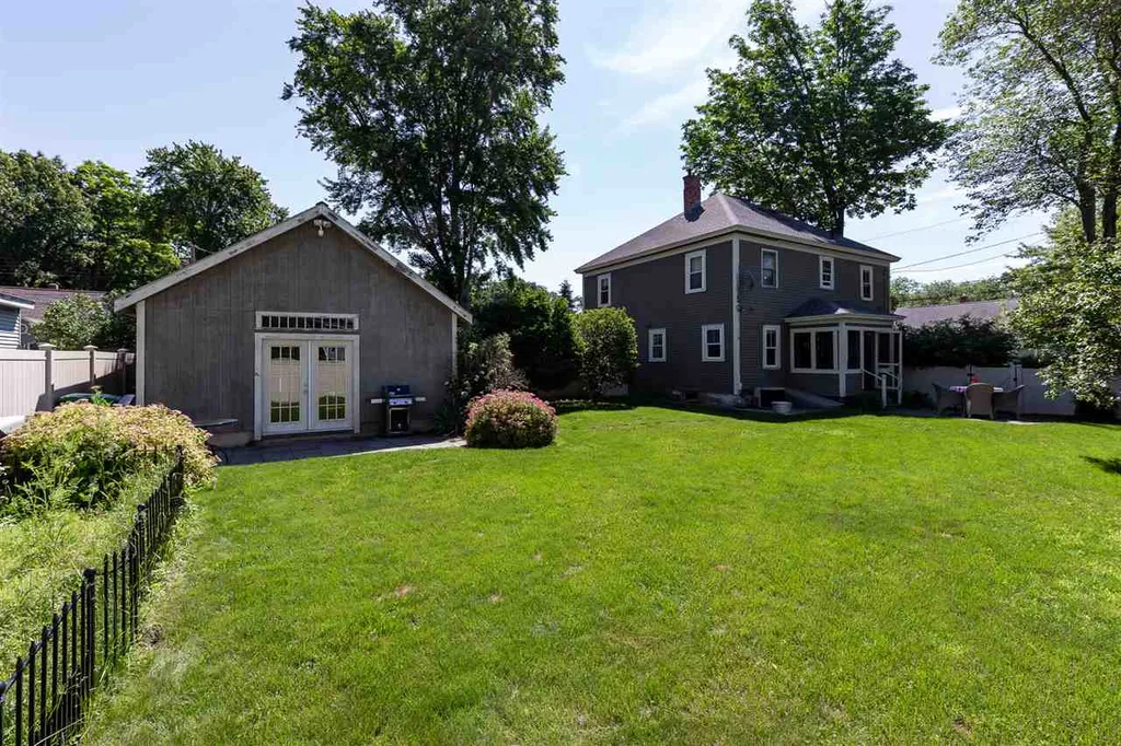 1 Burns Street Nashua NH 03064