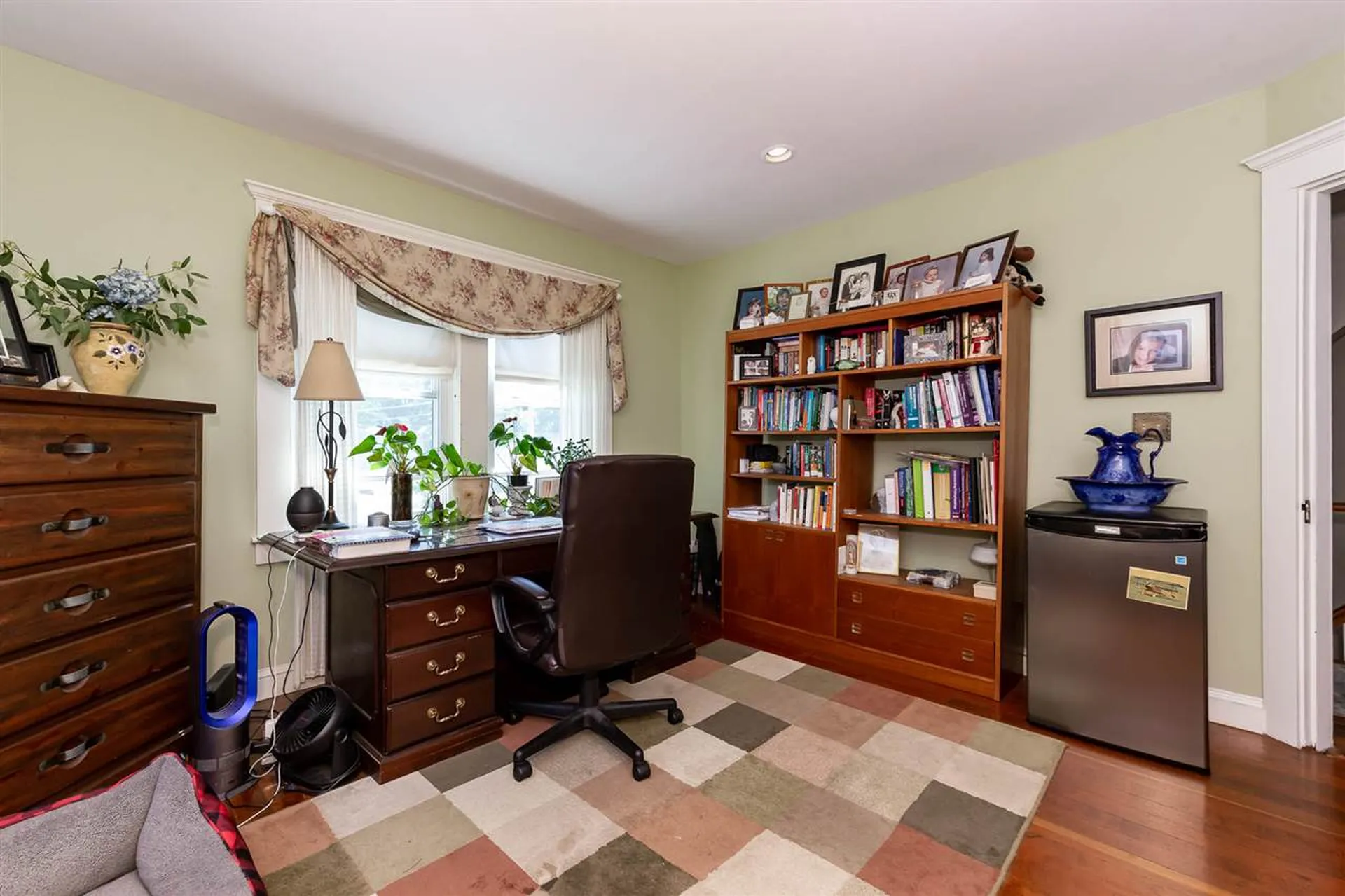 1 Burns Street Nashua NH 03064
