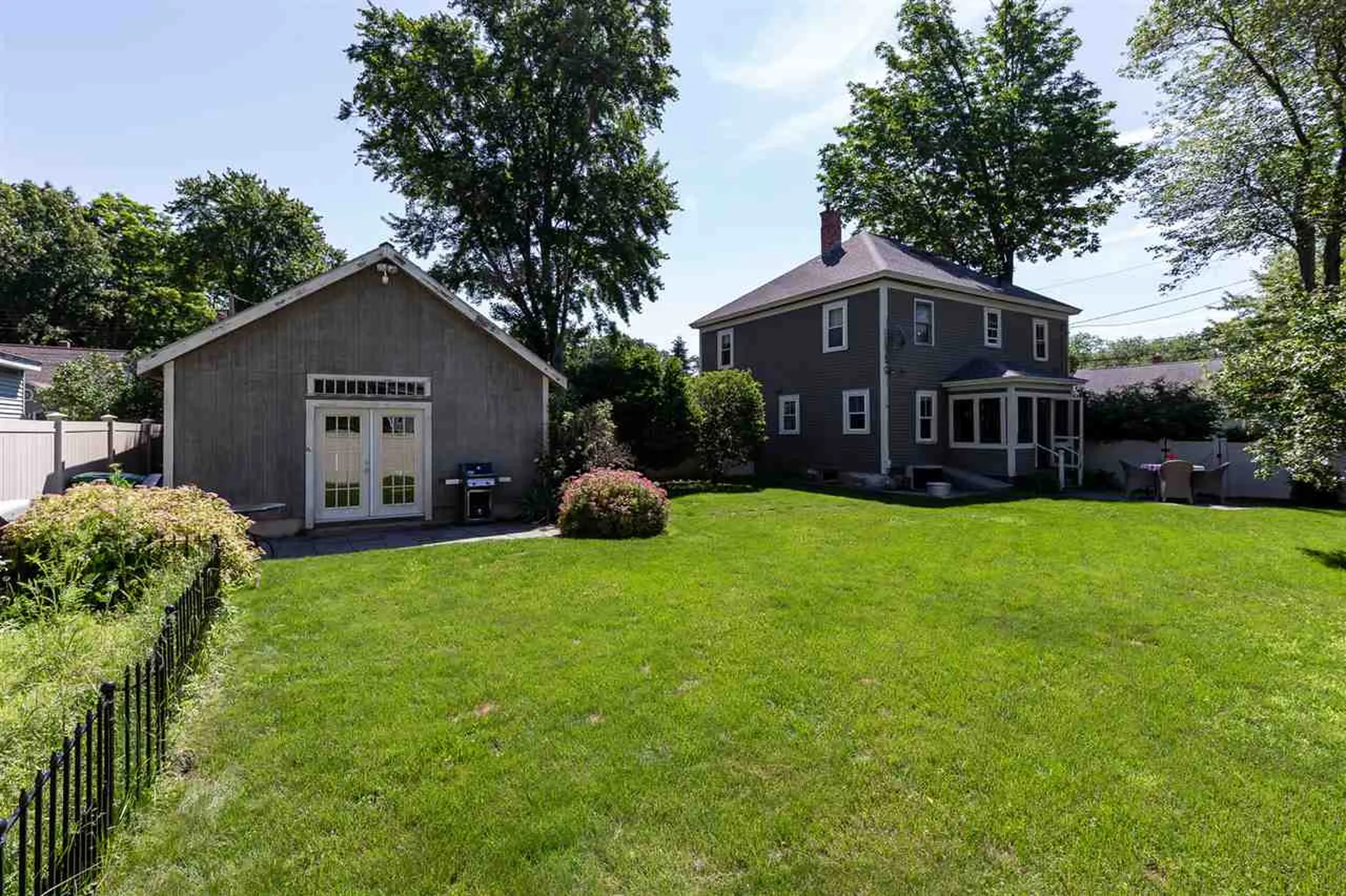 1 Burns Street Nashua NH 03064