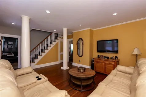 1 Burns Street Nashua NH 03064