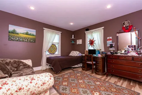 1 Burns Street Nashua NH 03064
