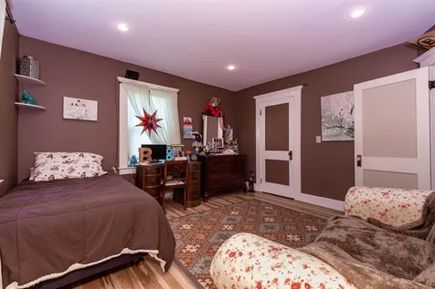 1 Burns Street Nashua NH 03064