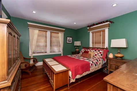 1 Burns Street Nashua NH 03064