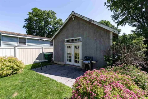 1 Burns Street Nashua NH 03064
