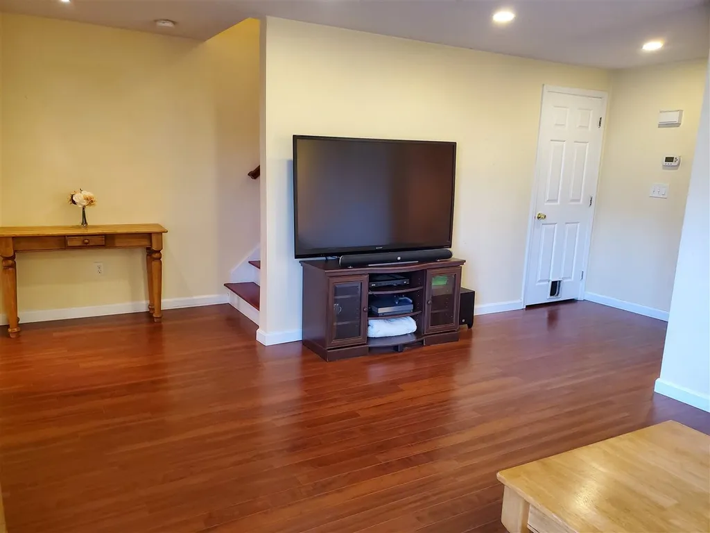 79 East Ridge Road Merrimack NH 03054